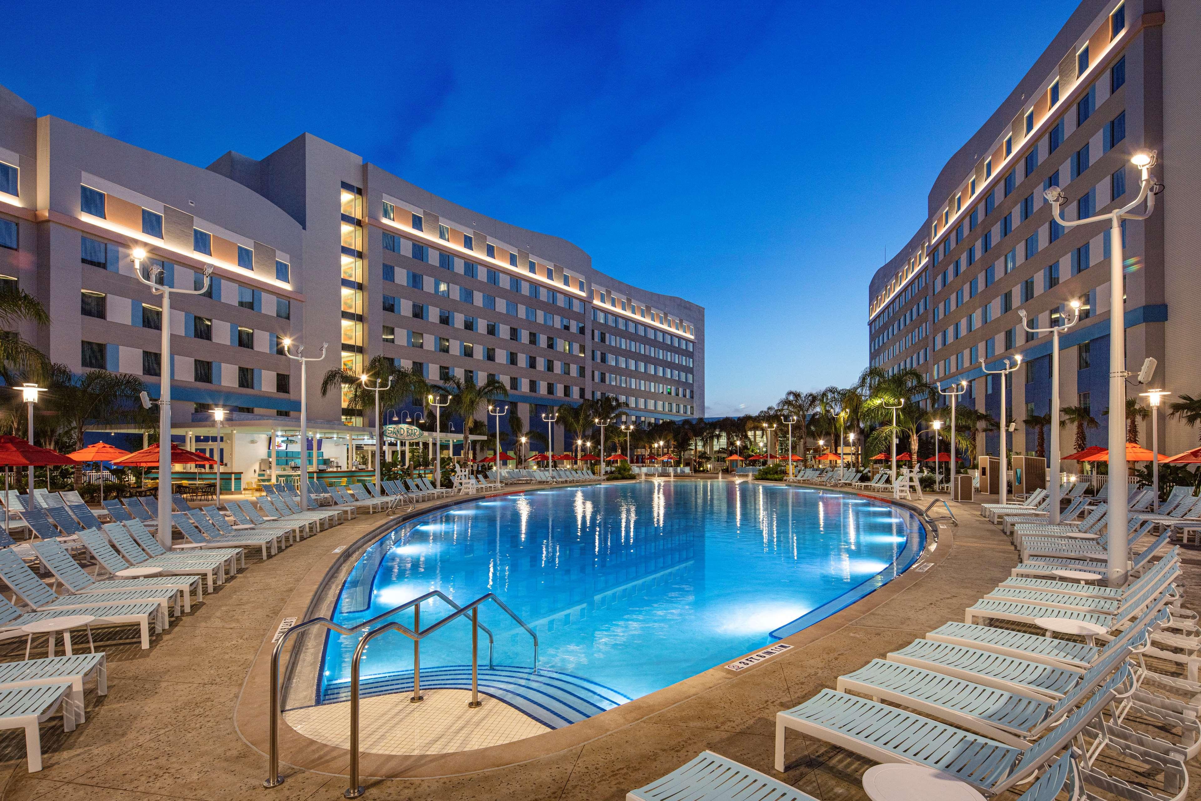 Universal'S Endless Summer Resort - Surfside Inn And Suites Orlando Exterior photo
